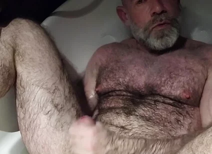 Hairy Muscle Bear Jerk off in Tub
