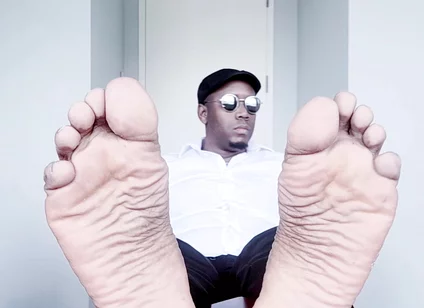 Male Soles in the Office (3 (2026)