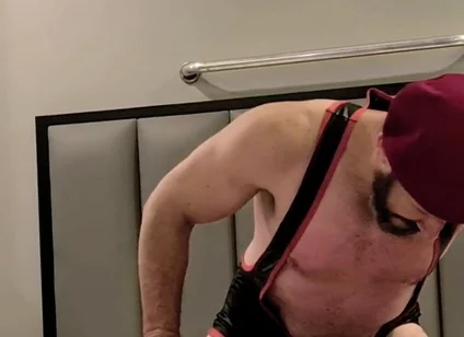 Heel on the Bed - Gouine Wrestling Takes Over