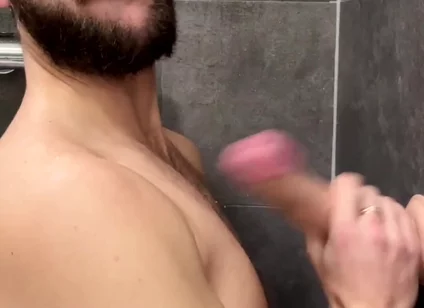 Blowjob in Shower