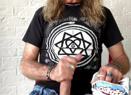 Longhairdude Wanks and Cums with Osiris Trainers, Torn Jeans, Tshirt