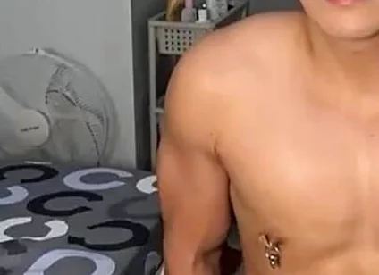 Filipino Twink Dances Naked in His Bedroom