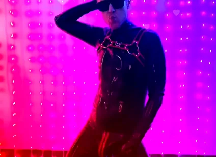 Vide Clip Outtake for My New Reellatexrubberblackstyle