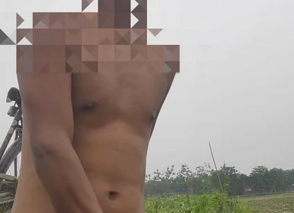 Indian Anal Masturbation at Outdoor Roadside