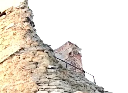 BJörn and Jean Discovered More Than Just Old Castle Ruins