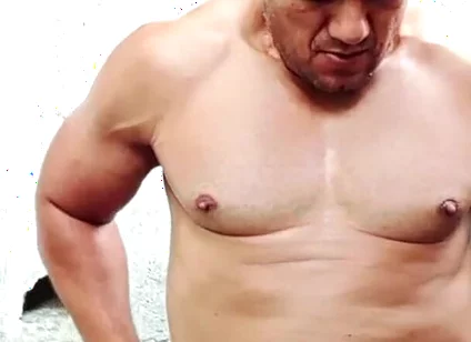 Yuri Gaucho Muscular Male Cumming