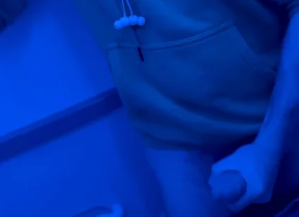 Masturbating at 30,000 Ft
