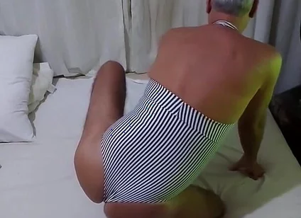 Ladysilva Crossdresser in Bed of Sexy Body Wue Hot Ass