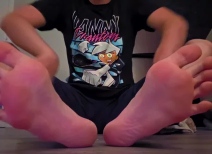 Twink Rubs Moisturizer Cream on Feet