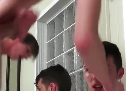 Twinks in a Tub