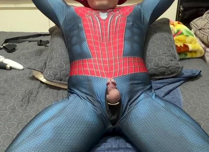 Fat Spider Draws by Drawing in the Red Center