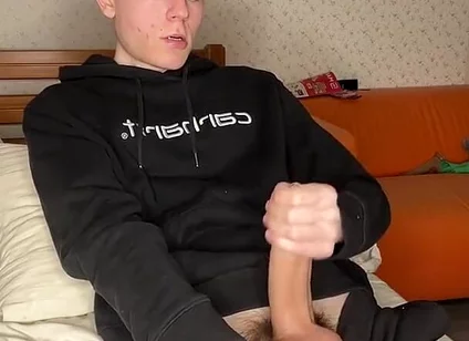 Young Guy’s Epic Cumshot Reveal
