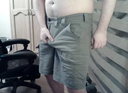 Hot Stud Goes Commando During Leg Day