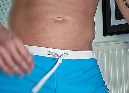 I Masturbate in My Swimsuit