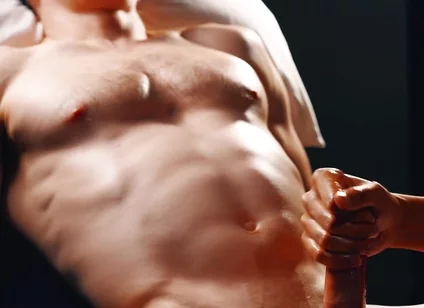 Aussie Muscular Hunk Big Dick Got Edged