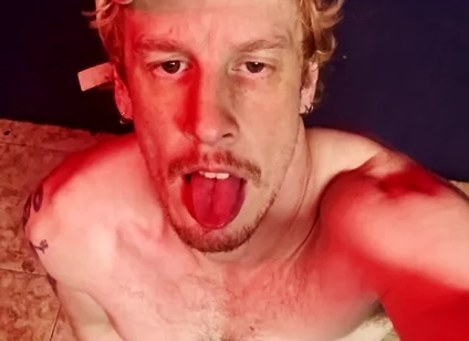 I Got Horny Behind the Scenes of My Latest Shoot and Gooned Out While the Guys Fucked