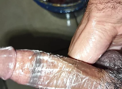 Hairy Skinny Man Masturbates in Pope's Shower While Not at Home