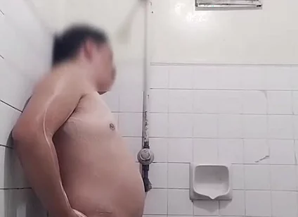 A Handsome Pinoy Masturbating Before a Shower.