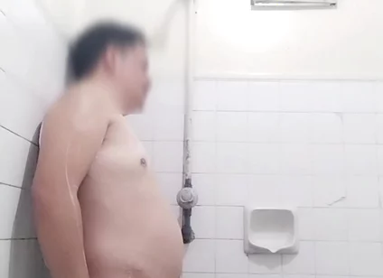 A Handsome Pinoy Masturbating Before a Shower.