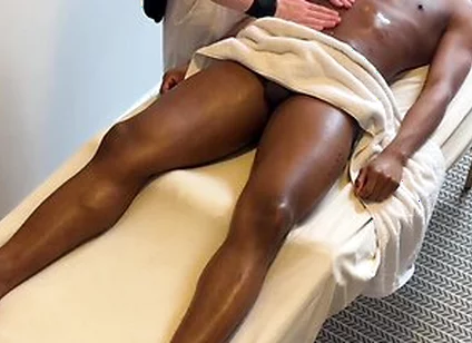 Black Guy Got Excited During Massage With New Masseur And Things Escalated