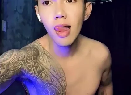 Inked Horny Twink Performed in a Live Webcam Show