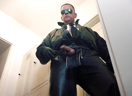 Alpha Leather Hunk Xl 7