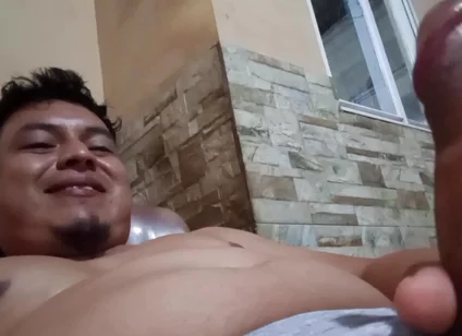 Straight Salvadoran Jerking His Nice Cock.