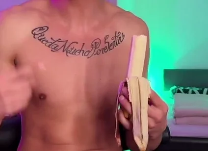 Leo Latte Almost 2-hour Livestream - Teasing, Stripping & Underwear Show