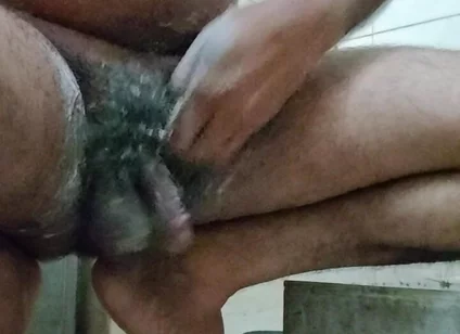 Enjoying Jarking at Bathroom Feel Relax