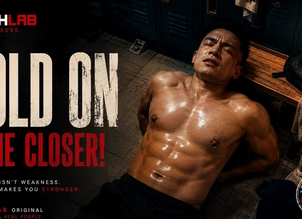 Hold on! Come Closer! Asia Twink Get a Nice Handjoib in the Locker Room!