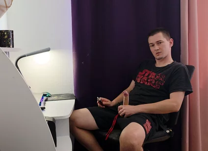 I Tried to Masturbate and Reach an Orgasm, but My Wife Unexpectedly Interrupted Me