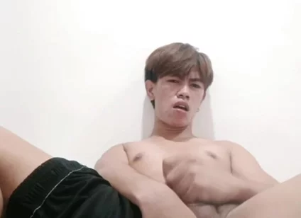 Young Asian Guy Wants You Daddy