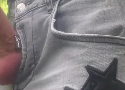 Huge Cumshot Outdoors in the Jeans Mmmm