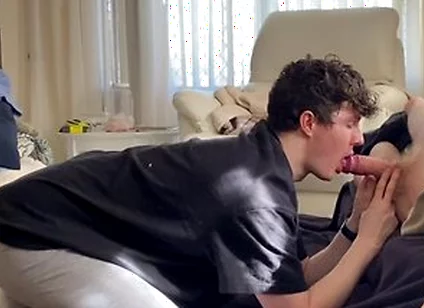 Morning Blowjob And Cum Swallow