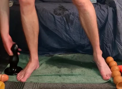 Hot Gay Twink Riding Multiple Huge Dildo's and Has Pissing Orgasms