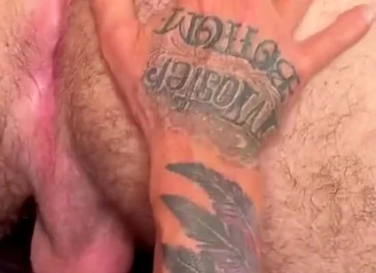 Tattooed Muscle Daddy Fucks Beefy Bear