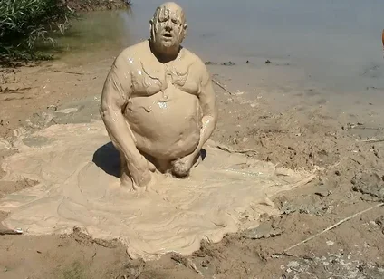 Mudbath in Creamy, Light Mud - Like Vanilla Pudding