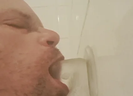 Attached Sucking and Blowing for the Slut