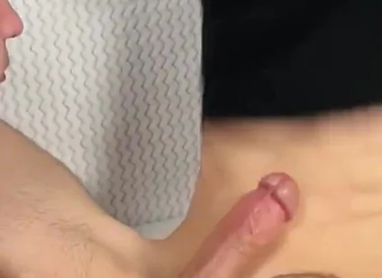 Its My First Time Getting a Blowjob From a Guy, and I Came in His Mouth