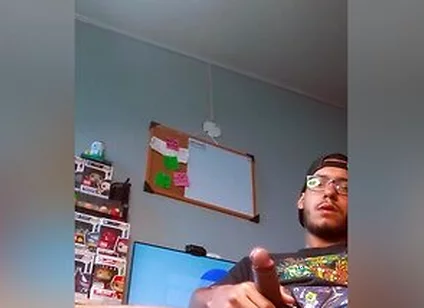Cum Gamer In The Office Showing His Ass And Filling It With Sperm