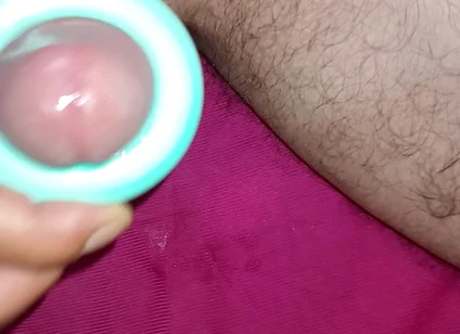 Look at the Handsome Man's Shoots Cum