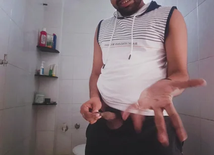 Watching fucking hard porn at home alone and then peeing long