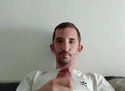 Xxl of a Young Guy with Big Cumshot