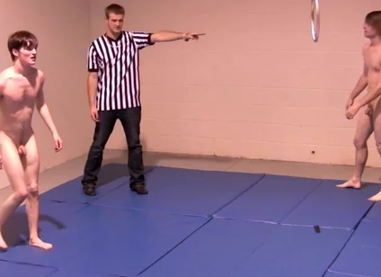 Strip Wrestling - Chapter 3