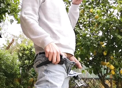 Hot Guy's Outdoor Pissing
