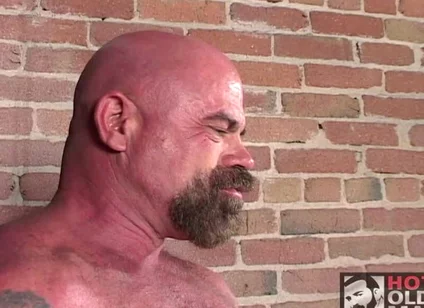 Stepdaddy Hunt 2: Loading Cock