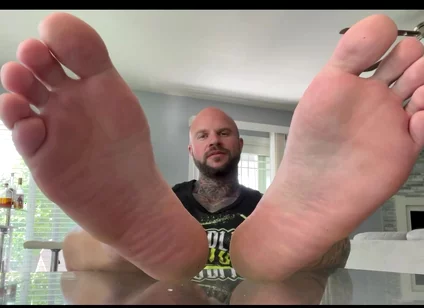 Do You Deserve to Worship Daddys Feet?