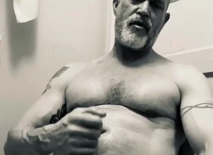 Hot B&w Bathroom Bate.
