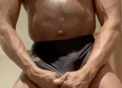 Sexy Black Muscle Stepdad Vibrating Sex Toy Wank