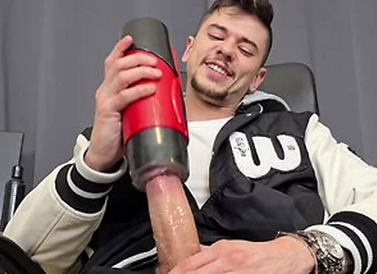 Jerking Off With My Toy !
